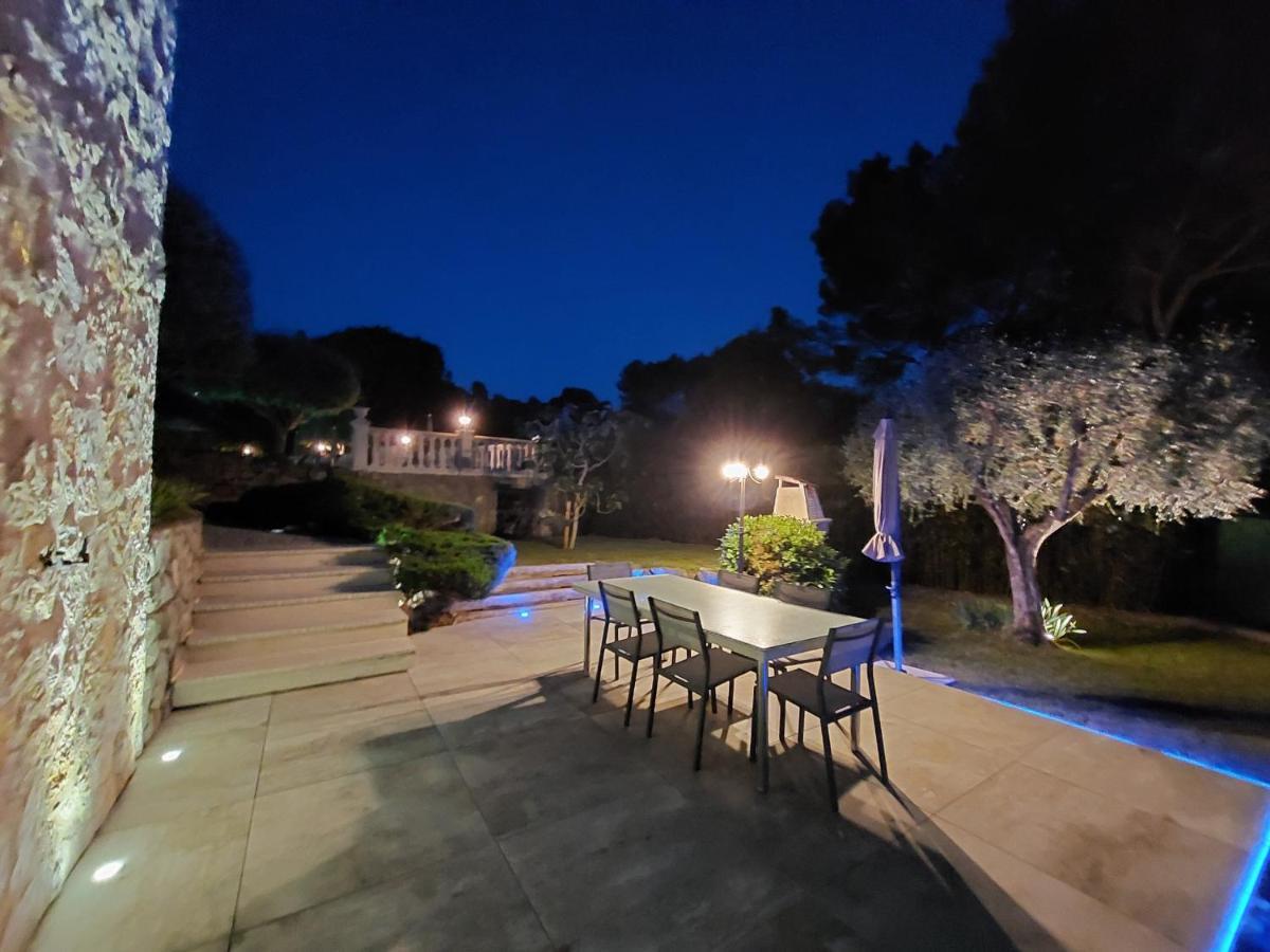 Gite Les Pins Climatise Piscine Chauffee Jardin Peymeinade 外观 照片