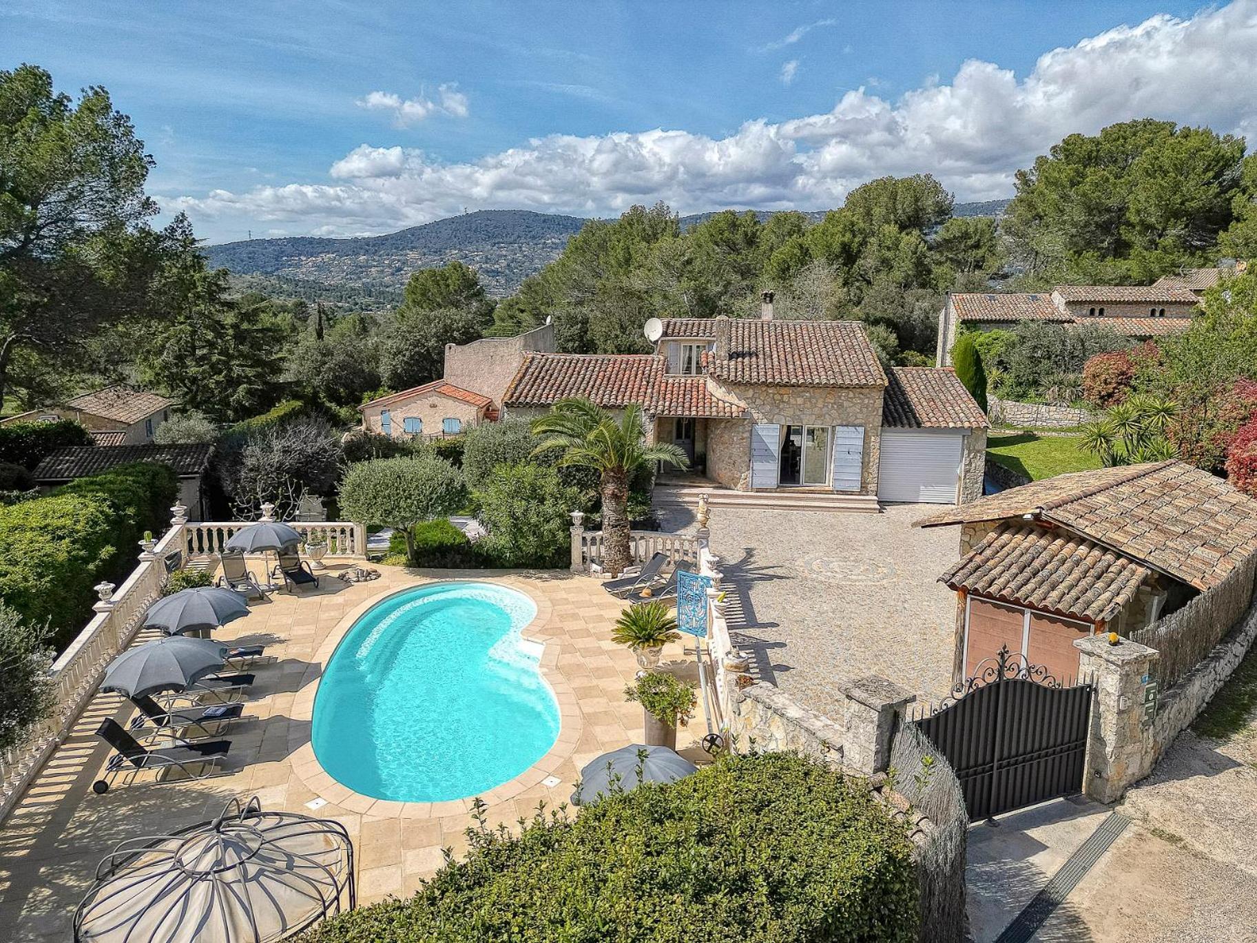 Gite Les Pins Climatise Piscine Chauffee Jardin Peymeinade 外观 照片